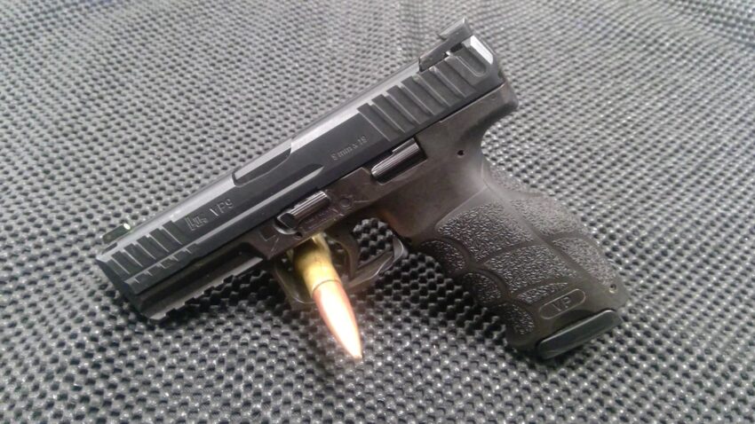 HECKLER & KOCH VP9 Handguns Semi Auto